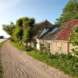 4* Bed & Breakfast Rechthuis Van Zouteveen