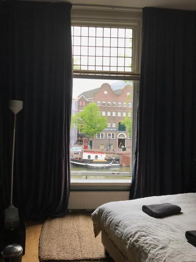 Room Lange Haven Schiedam 0*,  Nederland